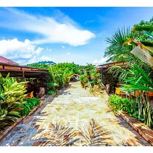 **** Hotel African Tribe Uganda